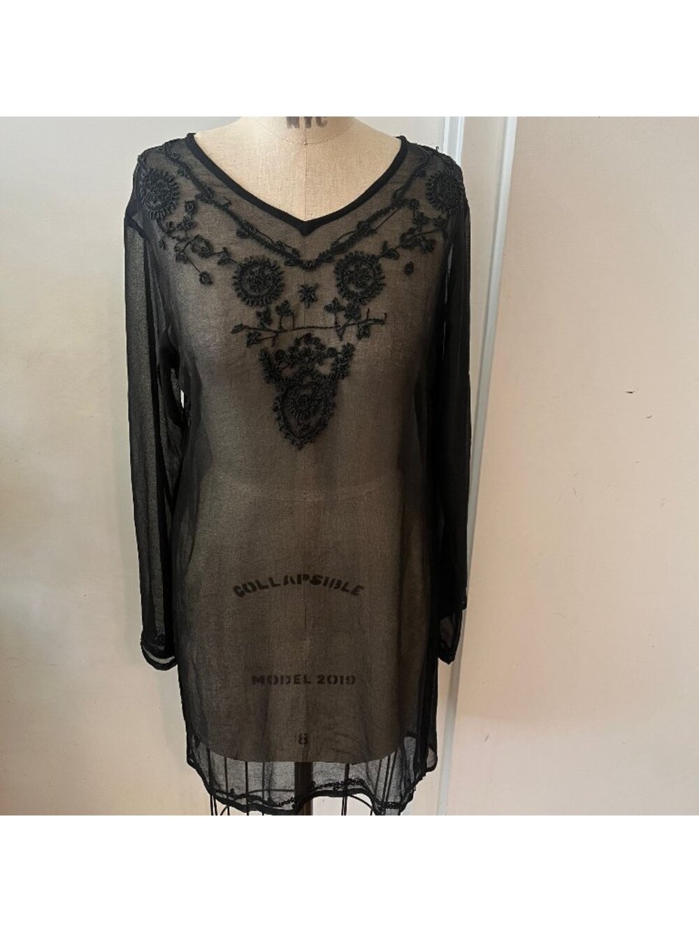 POSITANO Black Sheer Embroidered Tunic/Cover-Up Size 1 (Small)